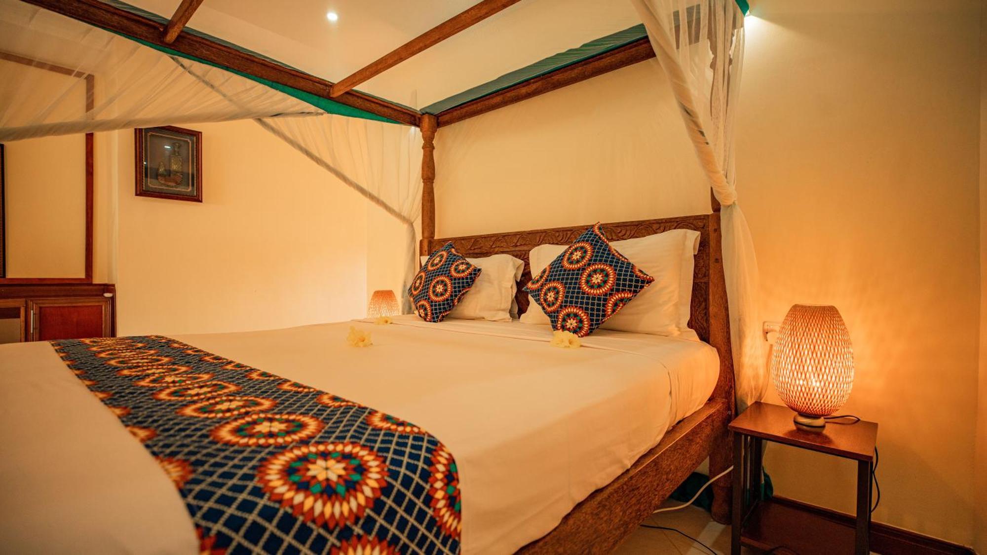 Sansi Kae Beach Resort Michamvi Kae Екстер'єр фото