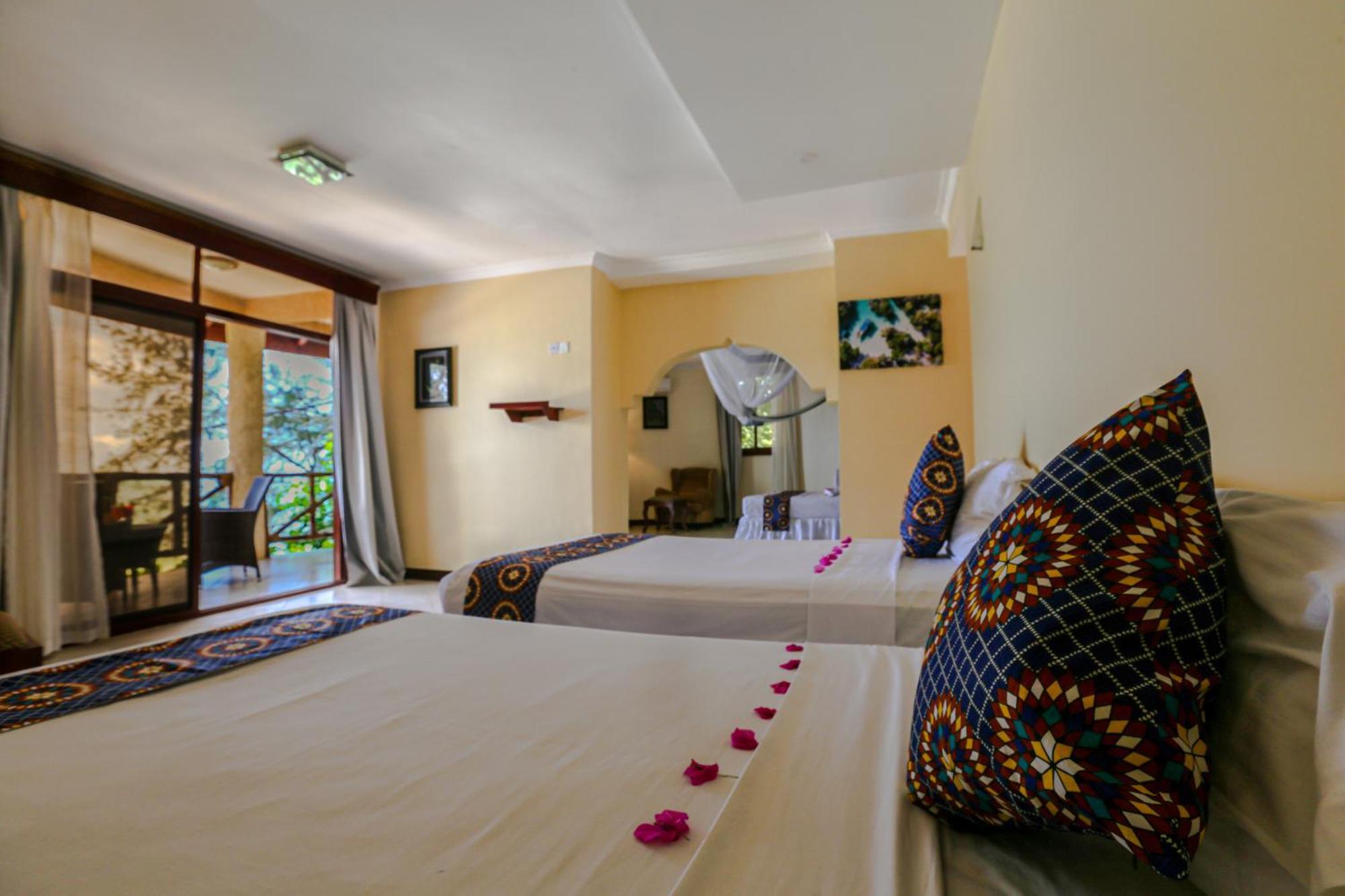 Sansi Kae Beach Resort Michamvi Kae Екстер'єр фото
