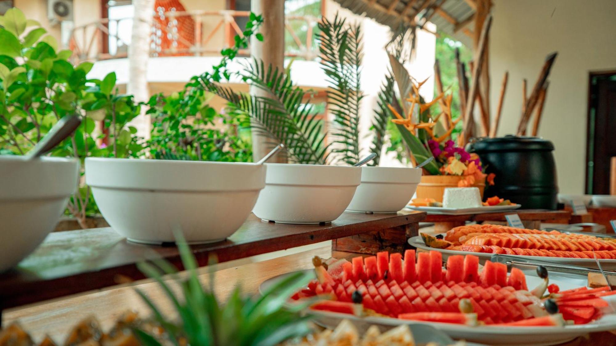 Sansi Kae Beach Resort Michamvi Kae Екстер'єр фото