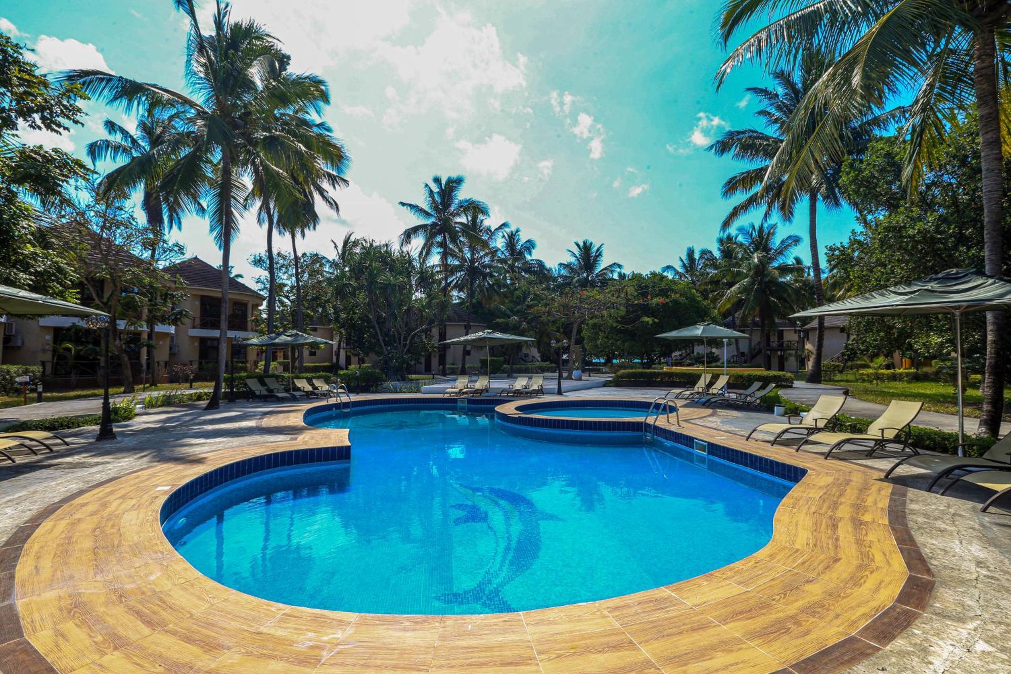 Sansi Kae Beach Resort Michamvi Kae Екстер'єр фото