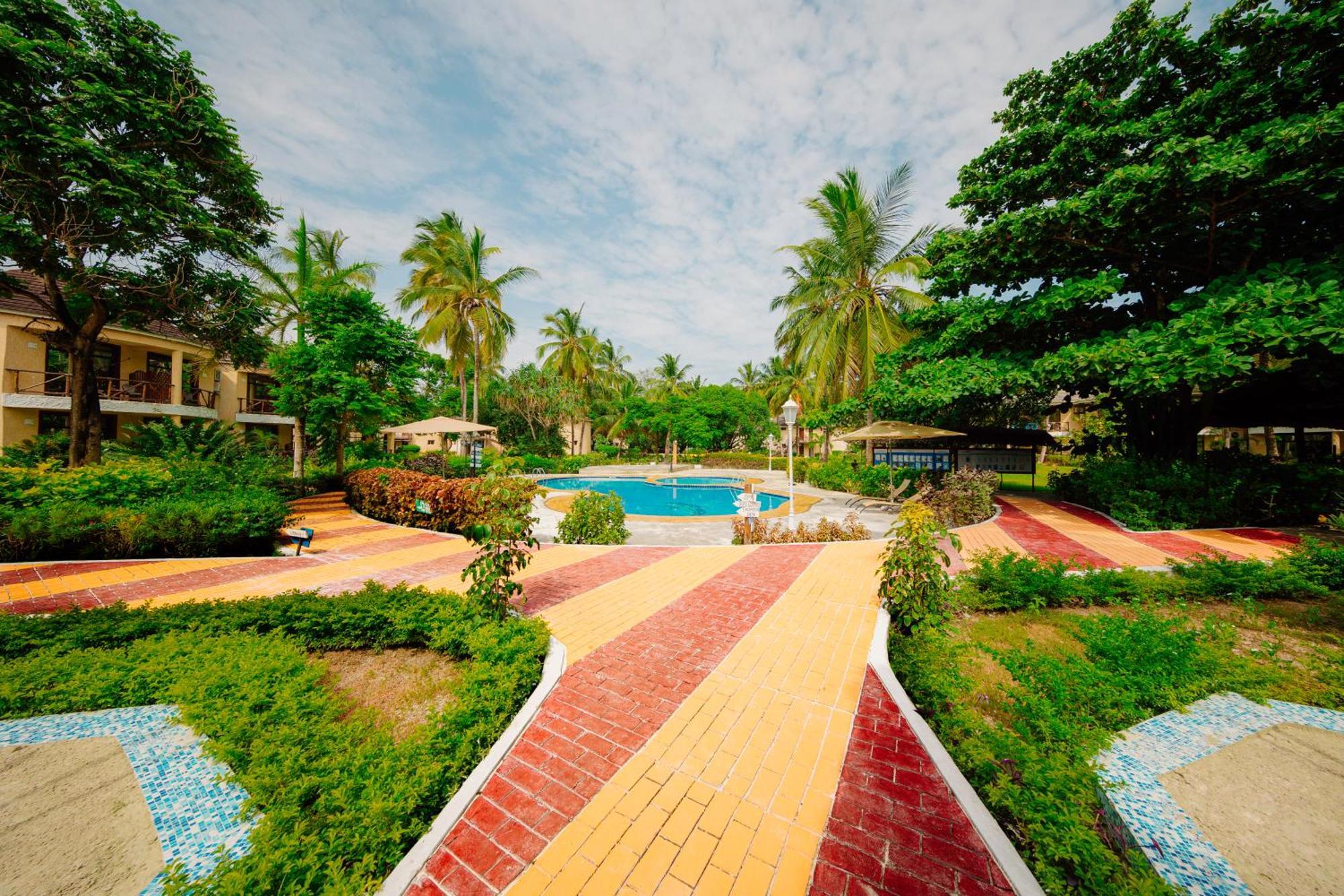 Sansi Kae Beach Resort Michamvi Kae Екстер'єр фото