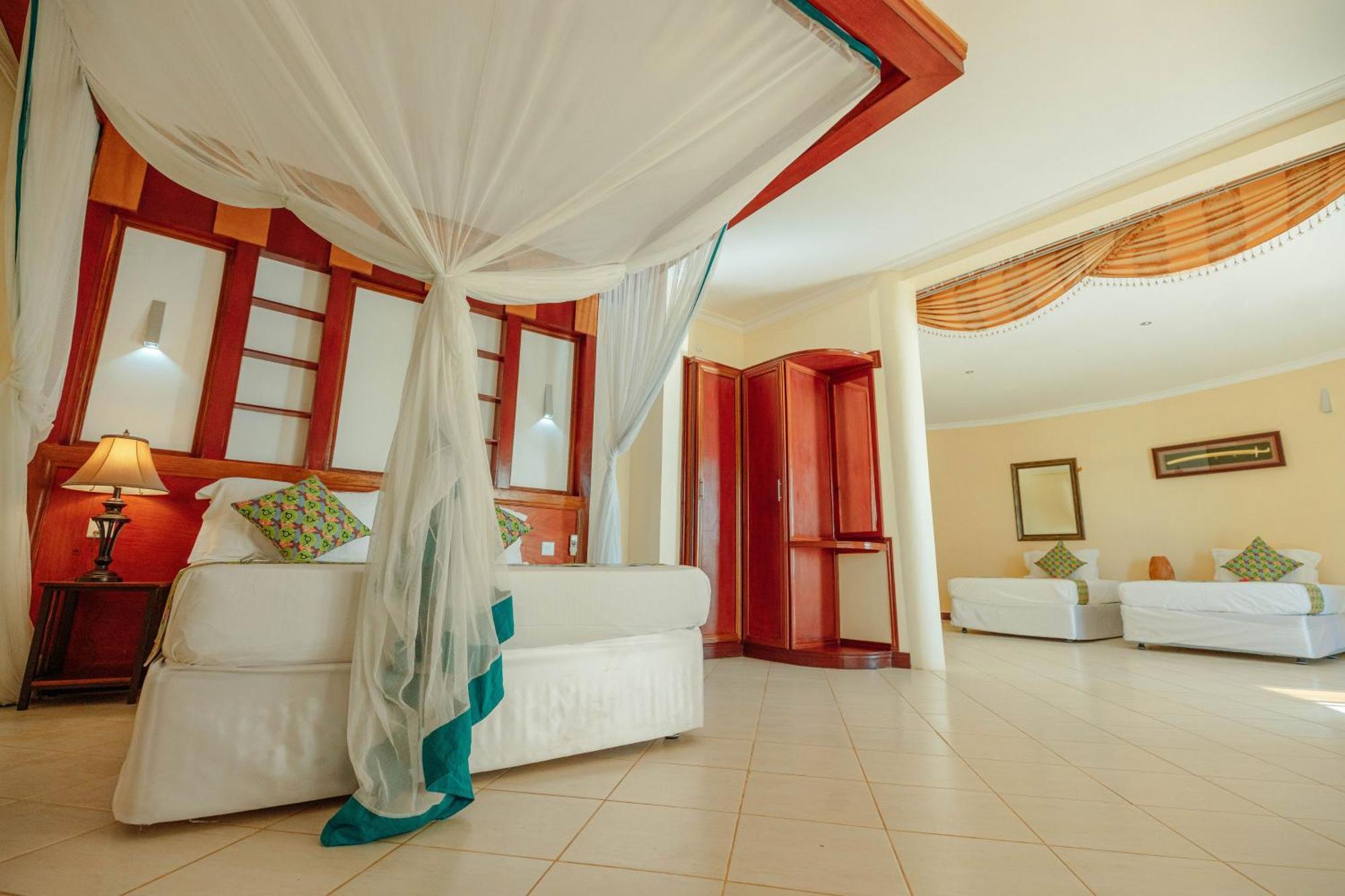 Sansi Kae Beach Resort Michamvi Kae Екстер'єр фото
